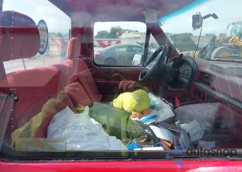 1992 Ford F150 из США, поврежденный, VIN 1FTCF15N5NKA78114